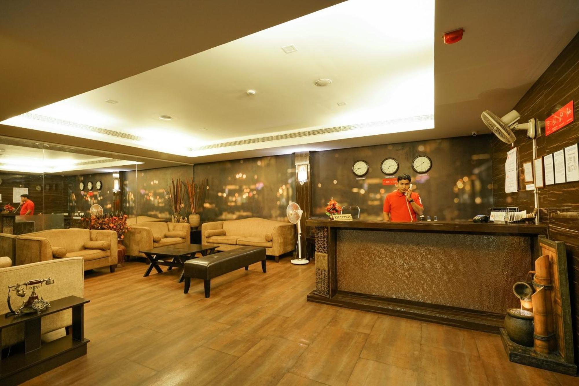 Super Townhouse Mookkannoor Tourist Home Angamali Luaran gambar